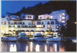 marinahux.jpg